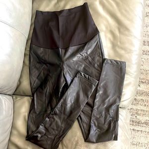 FAUX LEATHER PREGGO LEGGINGS